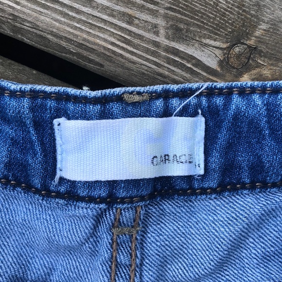 Garage Distressed Girlfriend Short - Picture 3 of 7